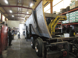 vehicle carries steel plate