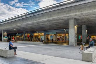 MacArthur Plaza